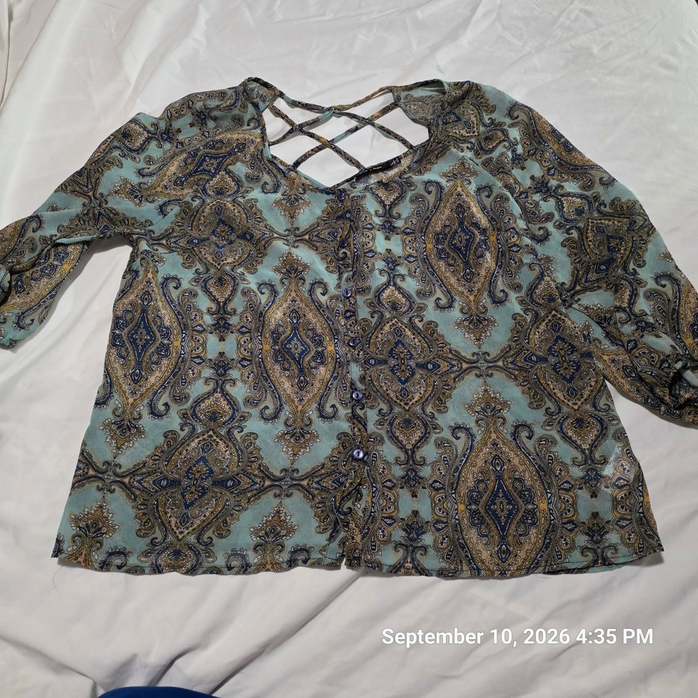 Doe & Rae Paisley Print Lattice Back Button Down Blouse Blue Tan Large